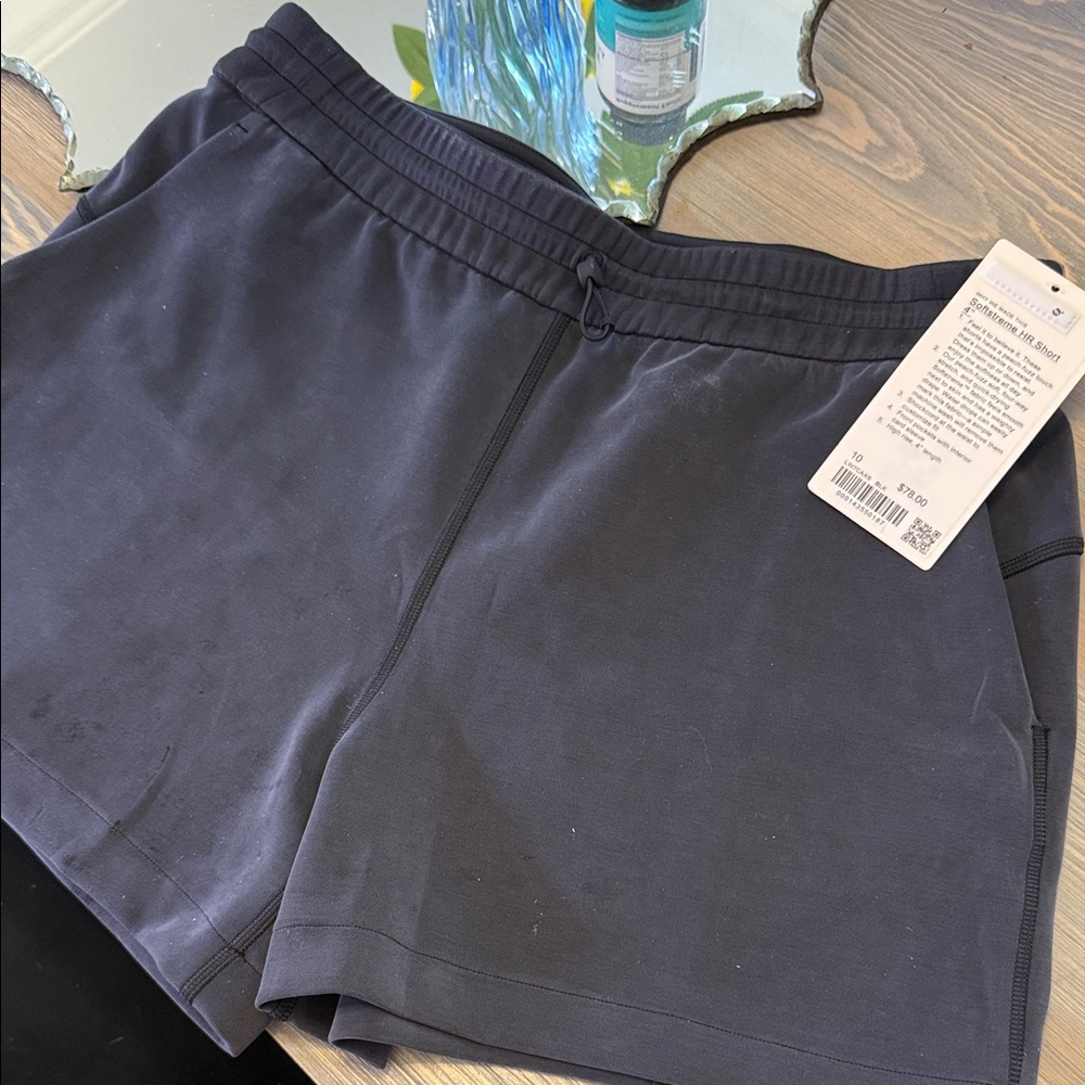Lululemon Women's Black Shorts size 10 NWT